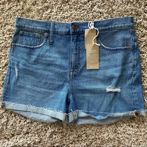NEW! 33” Madewell high rise denim shorts